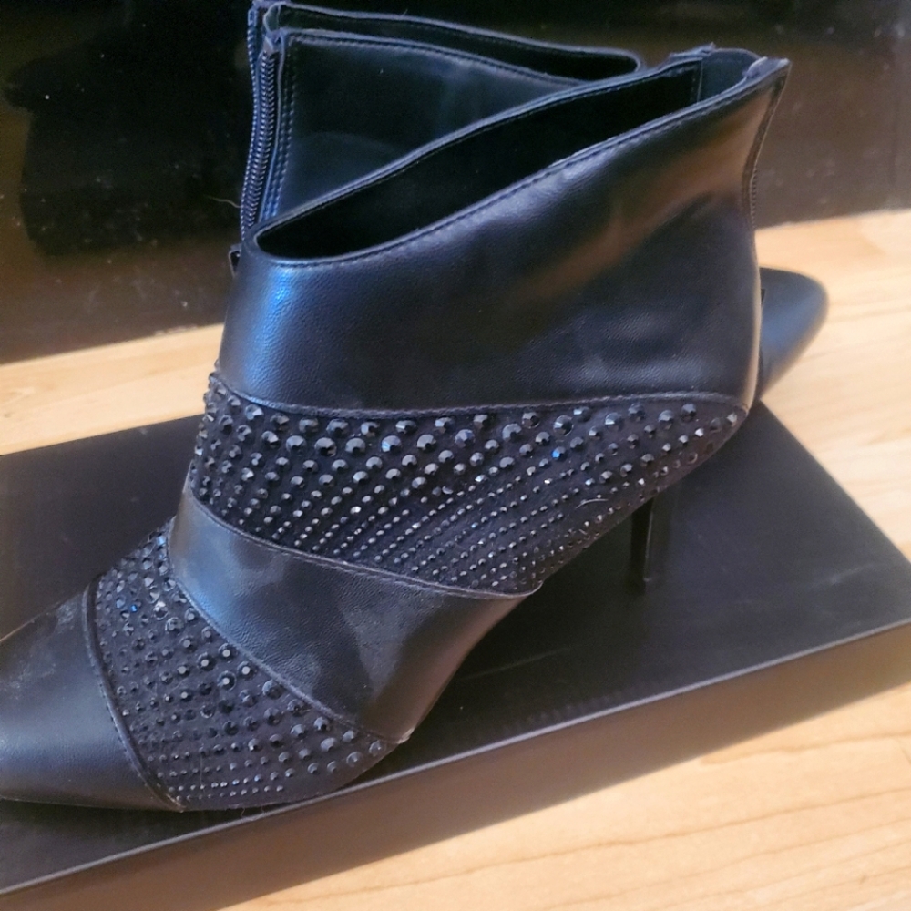 NWT worn very good condition OMPO half booties black with black stones